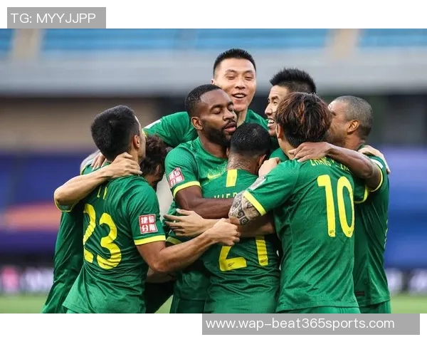 北京足球队在足球团队协作排行榜中荣获第二名展现出色团队精神与合作能力